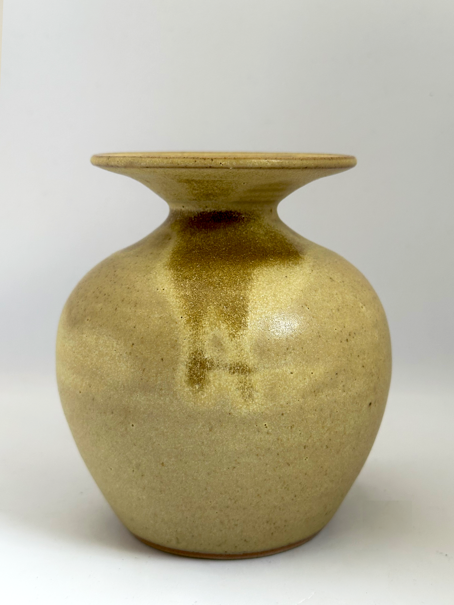 VASE24